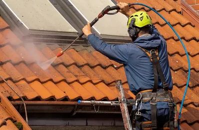 Démoussage et hydrofuge de toiture à Courset